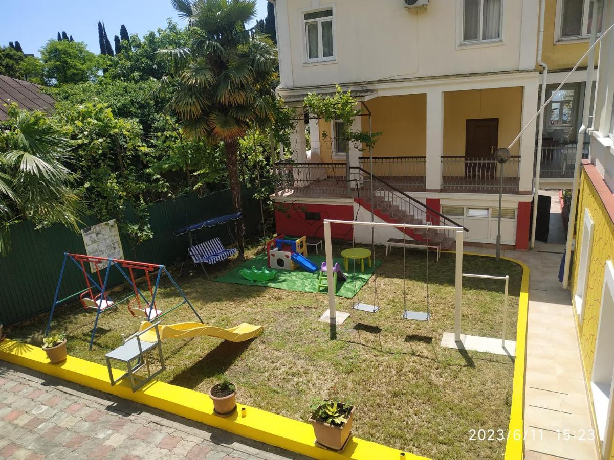 Бестужевский Дворик Gagra Eksteriør billede